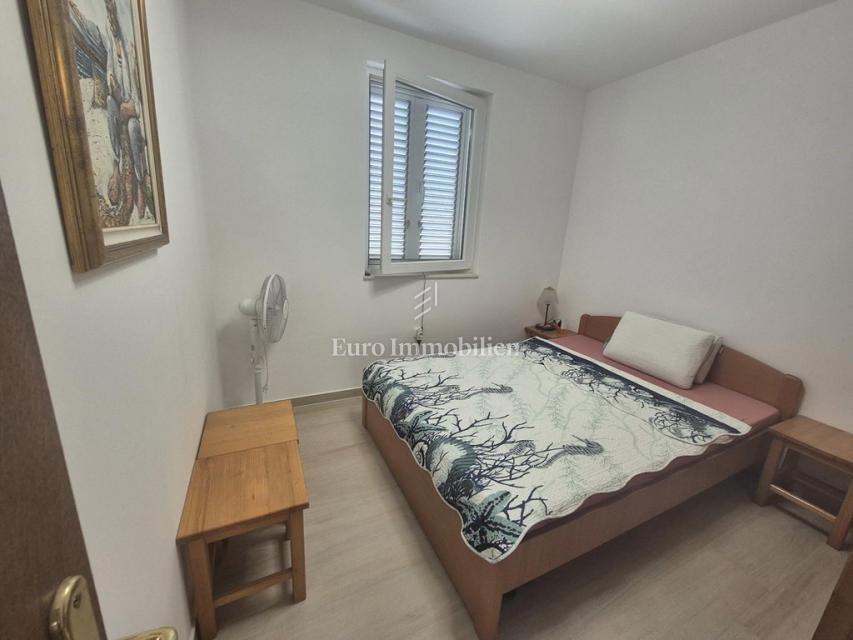 Rogoznica - appartamento 2a fila dal mare