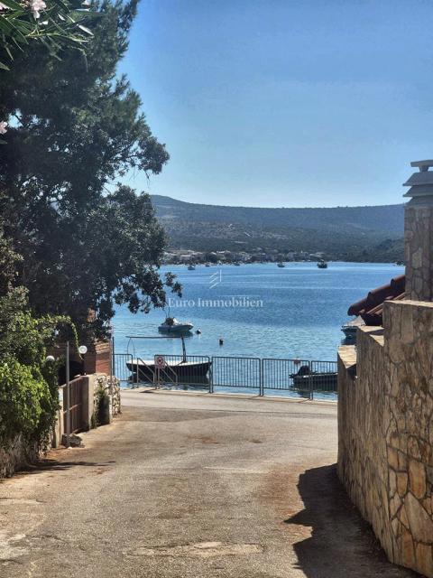 Rogoznica - appartamento 2a fila dal mare