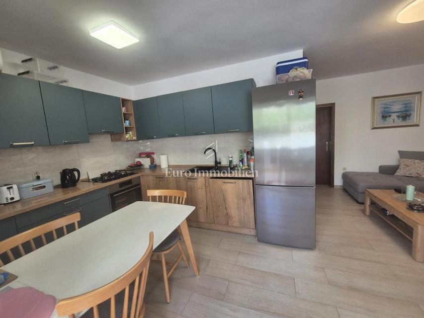 Rogoznica - appartamento 2a fila dal mare