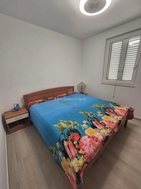 Rogoznica - appartamento 2a fila dal mare