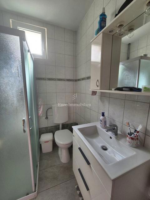 Rogoznica - appartamento 2a fila dal mare