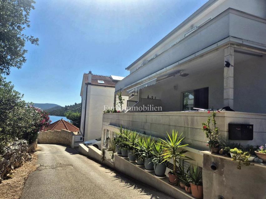 Rogoznica - appartamento 2a fila dal mare