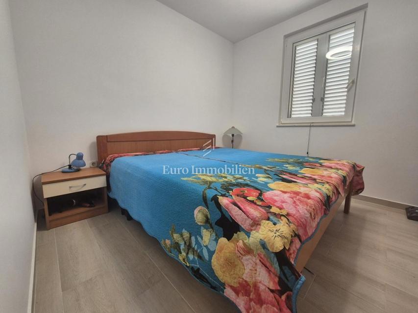 Rogoznica - appartamento 2a fila dal mare