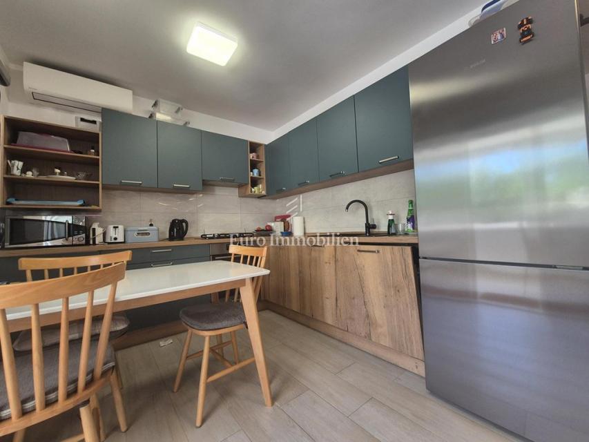 Rogoznica - appartamento 2a fila dal mare