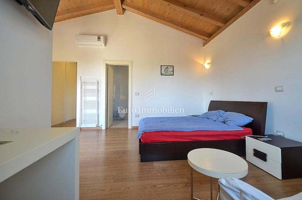 Istria, Cittanova - casa con piscina