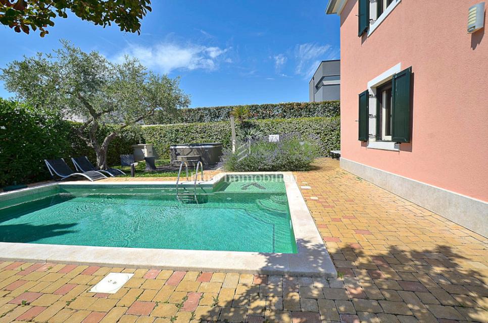 Istria, Cittanova - casa con piscina