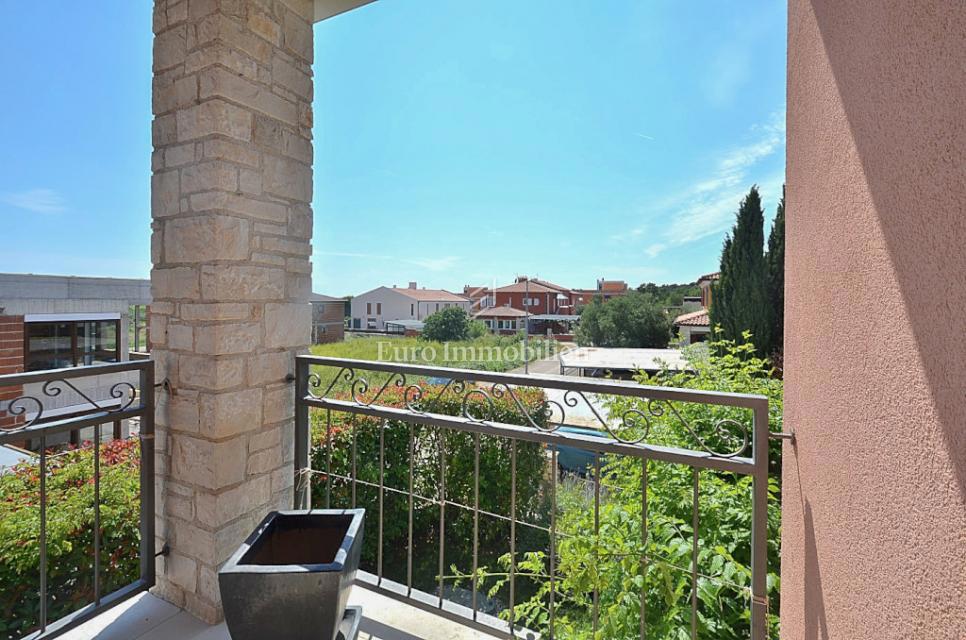 Istria, Cittanova - casa con piscina