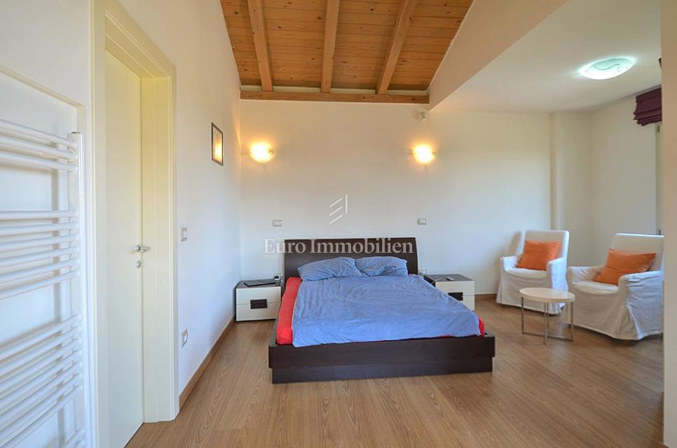 Istria, Cittanova - casa con piscina