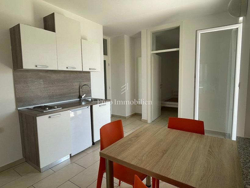 Novalja-appartamento al piano terra con terrazza e giardino