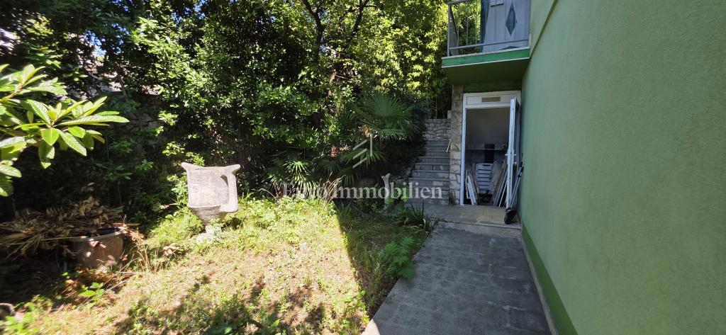 Crikvenica, appartamento con garage e ampio giardino, a soli 60 m dal mare