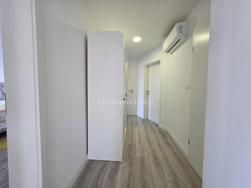 Crikvenica, appartamento vicino al centro con parcheggio