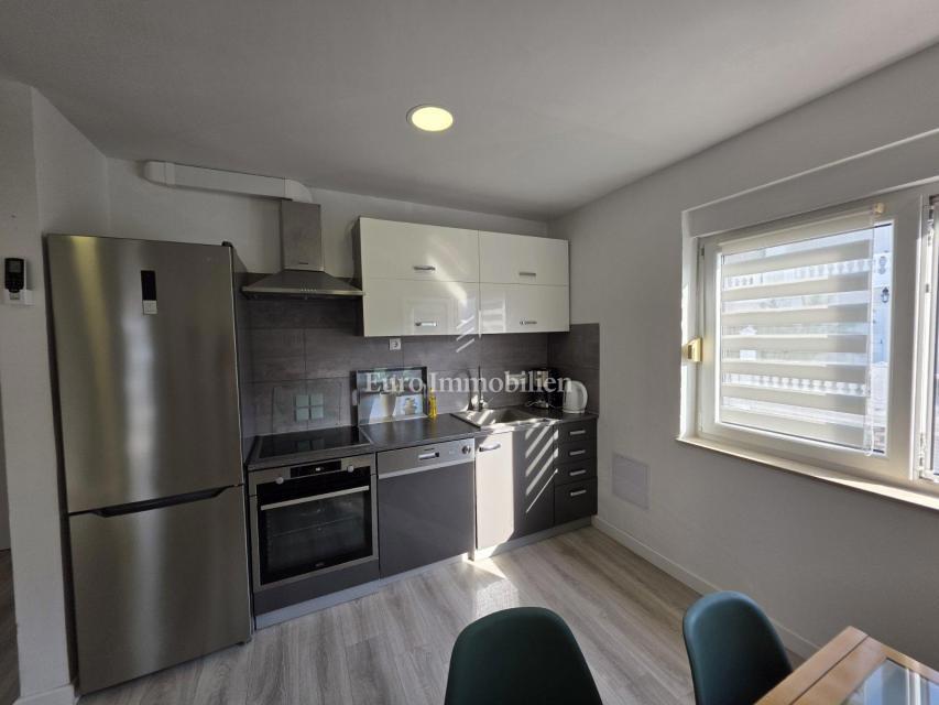 Crikvenica, appartamento vicino al centro con parcheggio