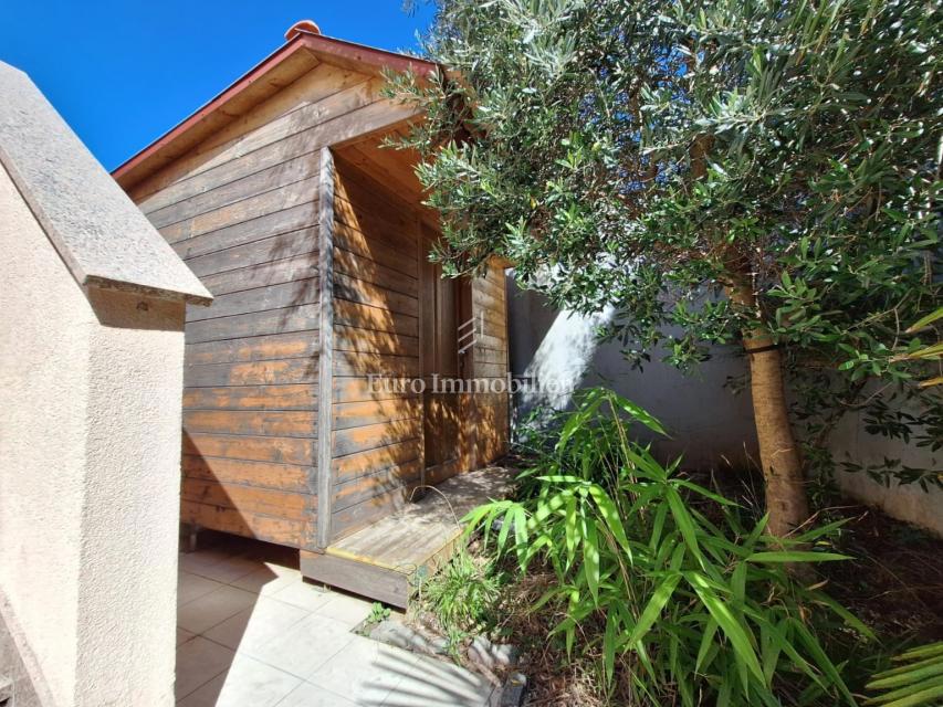 Due appartamenti a Malinska, con giardino, arredati!