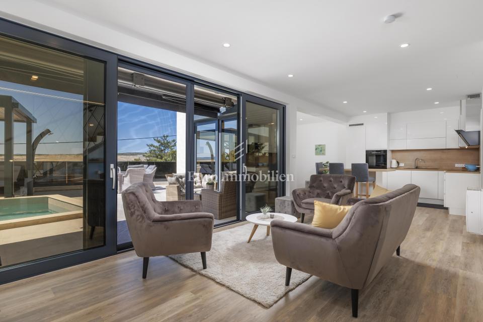 Jadranovo, Casa moderna vicino al mare