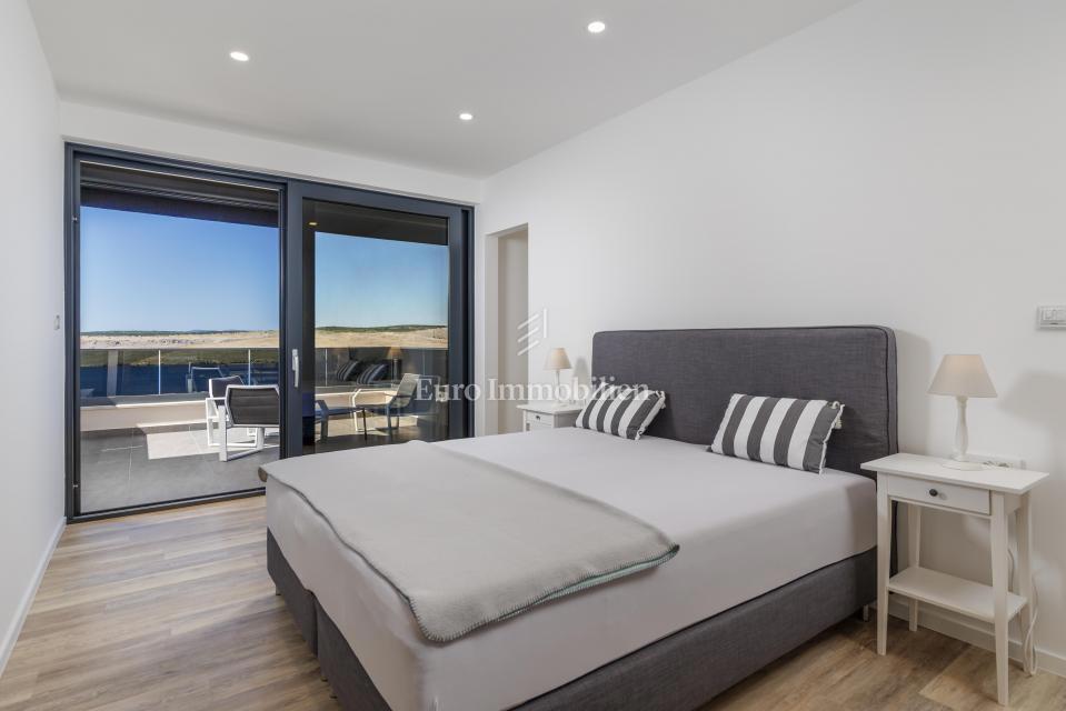 Jadranovo, Casa moderna vicino al mare