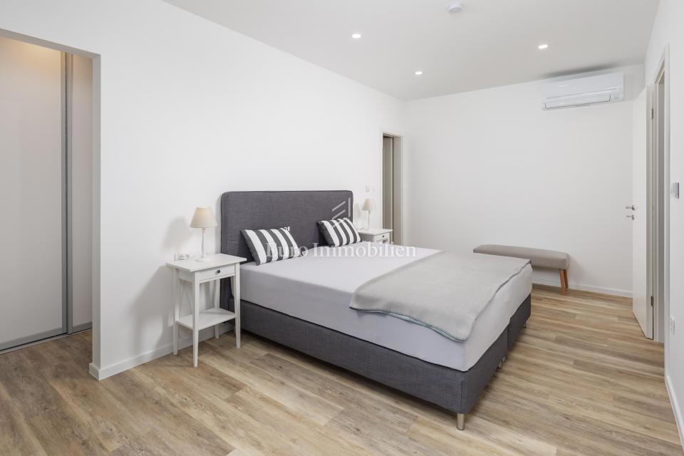 Jadranovo, Casa moderna vicino al mare