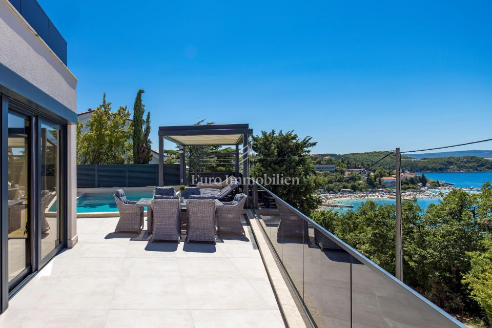 Jadranovo, Casa moderna vicino al mare