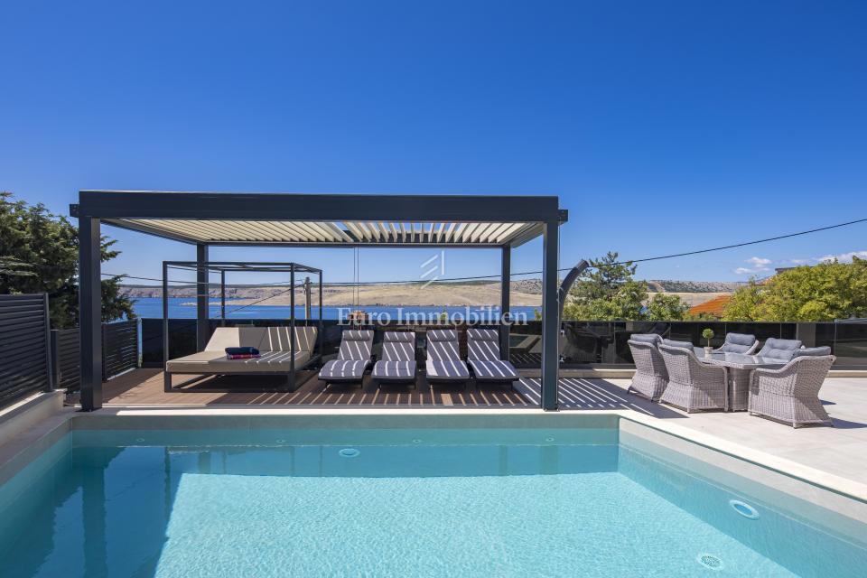 Jadranovo, Casa moderna vicino al mare