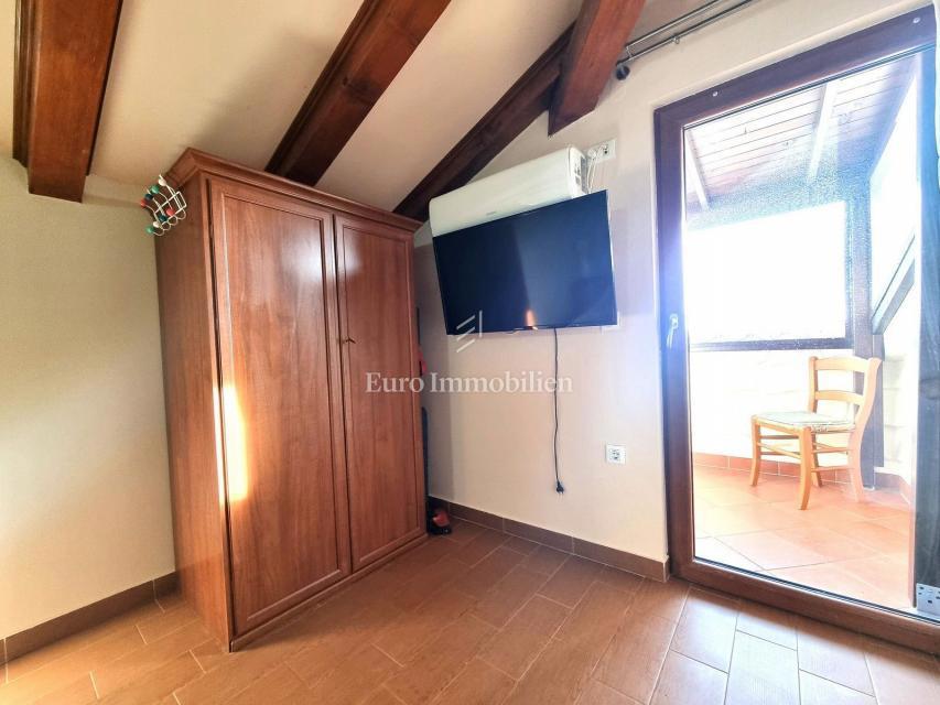 Casa in pietra con piscina e wellness vicino Parenzo