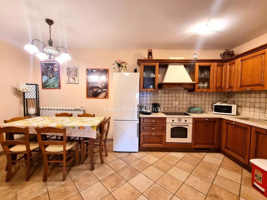 Casa in pietra con piscina e wellness vicino Parenzo