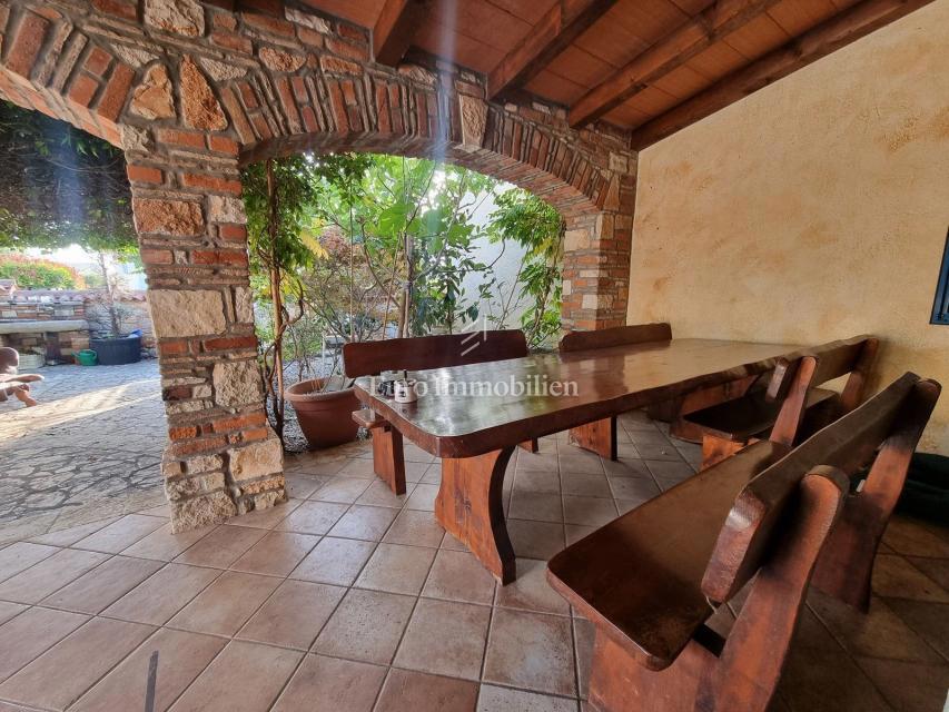 Casa in pietra con piscina e wellness vicino Parenzo