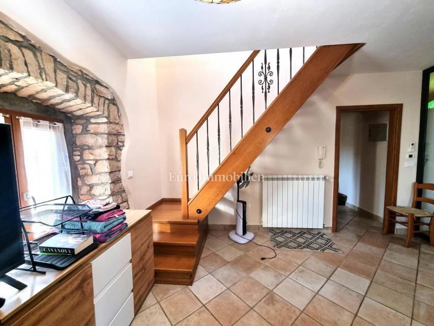 Casa in pietra con piscina e wellness vicino Parenzo