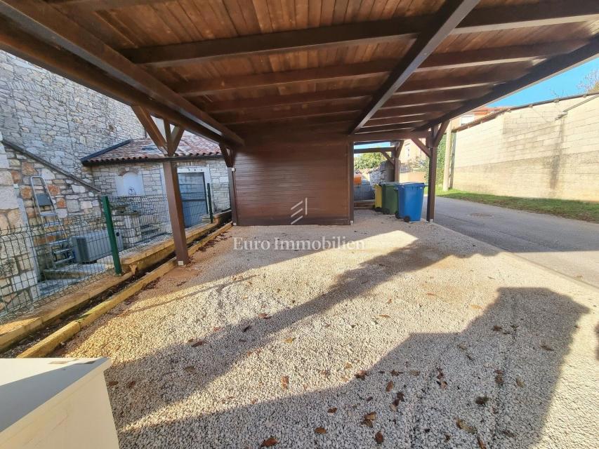 Casa in pietra con piscina e wellness vicino Parenzo