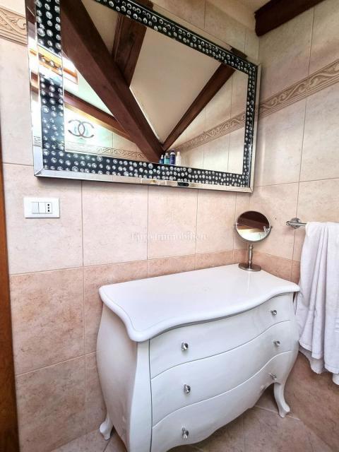 Casa in pietra con piscina e wellness vicino Parenzo