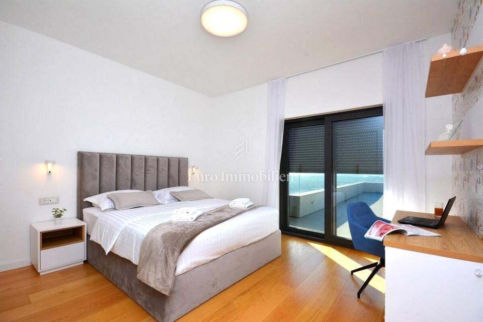 Villa di lusso con piscina e vista panoramica