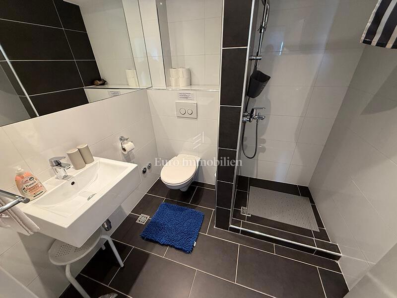 Due appartamenti in prima fila al mare a Baška Voda