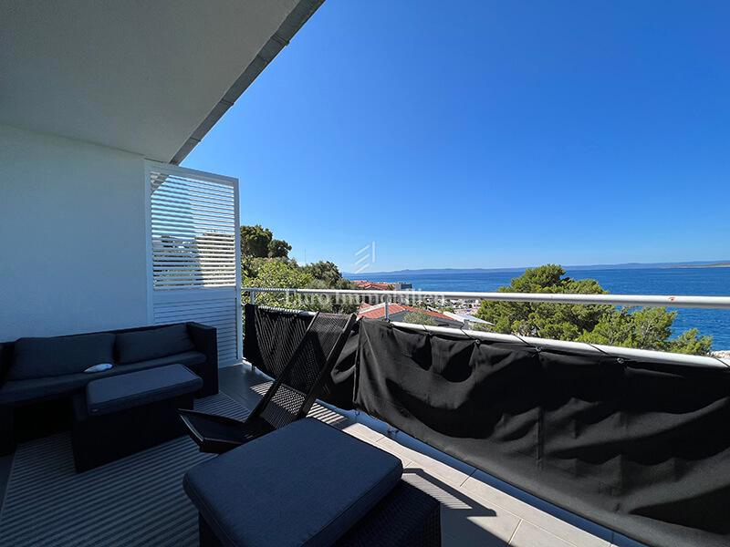 Due appartamenti in prima fila al mare a Baška Voda