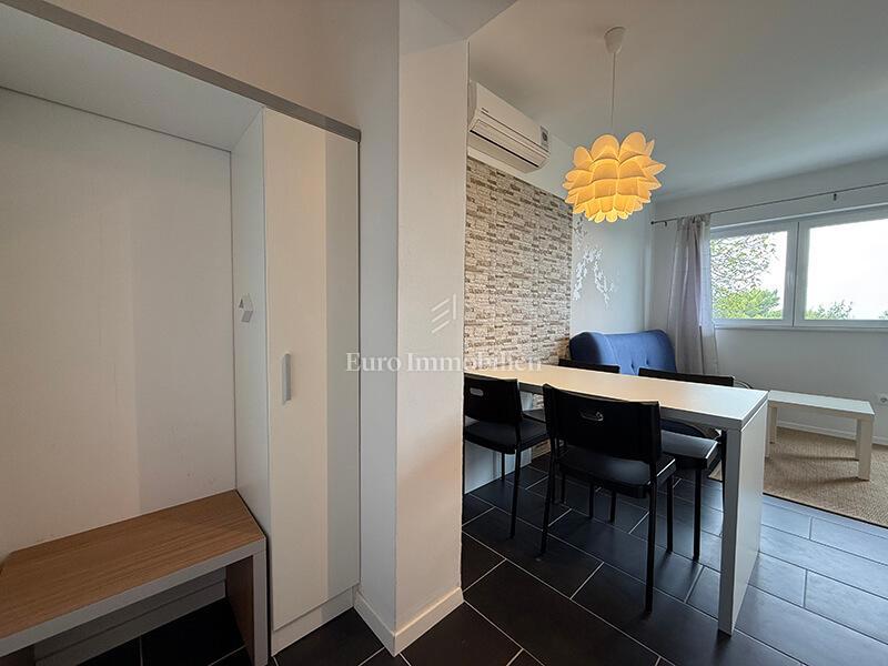 Due appartamenti in prima fila al mare a Baška Voda