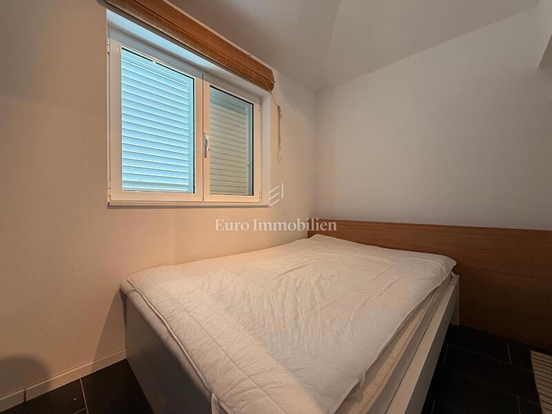 Due appartamenti in prima fila al mare a Baška Voda