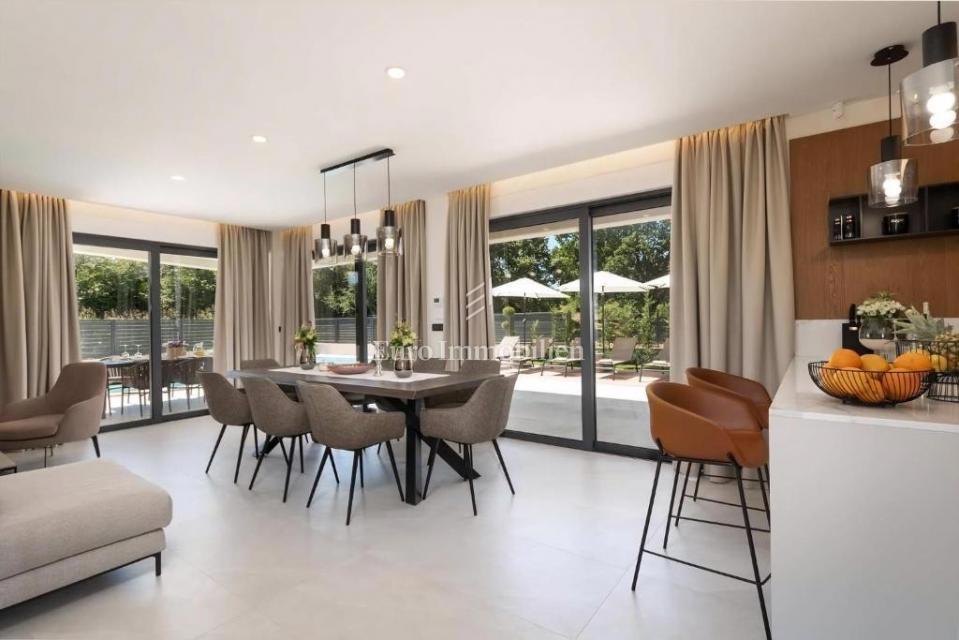 Zona di Parenzo – villa moderna con vista mare