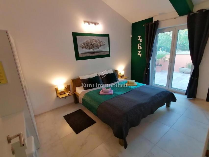 Casa indipendente in campagna con ampio terreno