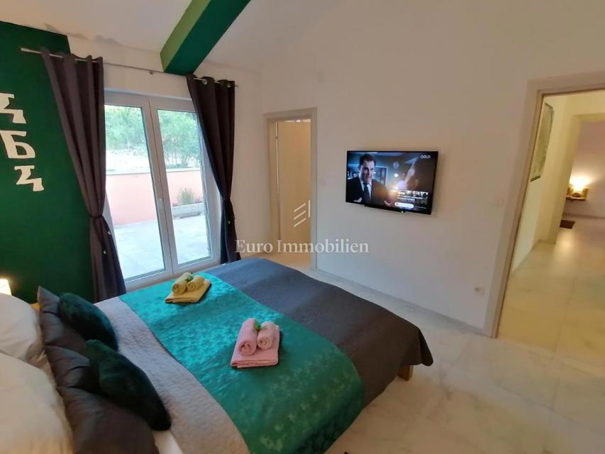 Casa indipendente in campagna con ampio terreno