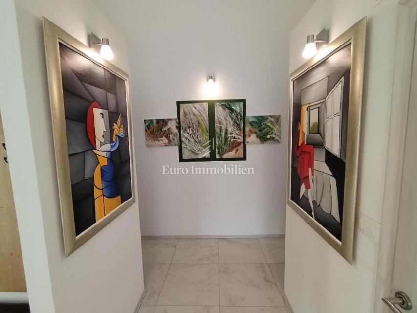 Casa indipendente in campagna con ampio terreno