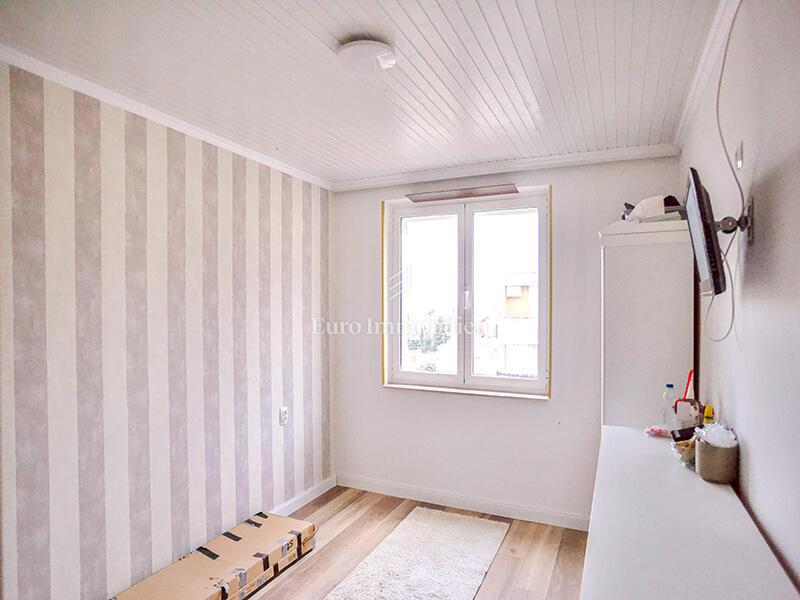 Trilocale in centro con vista mare