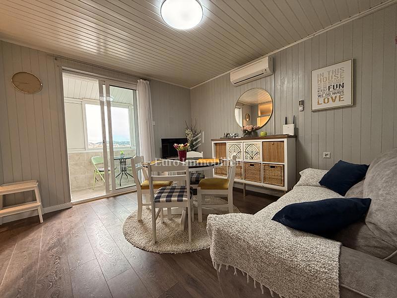 Trilocale in centro con vista mare