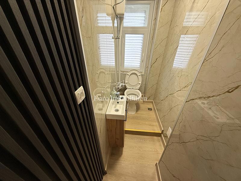 Trilocale in centro con vista mare