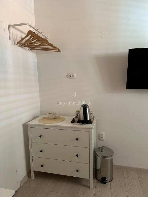 Casa ristrutturata con 5 unità, prima fila sul mare