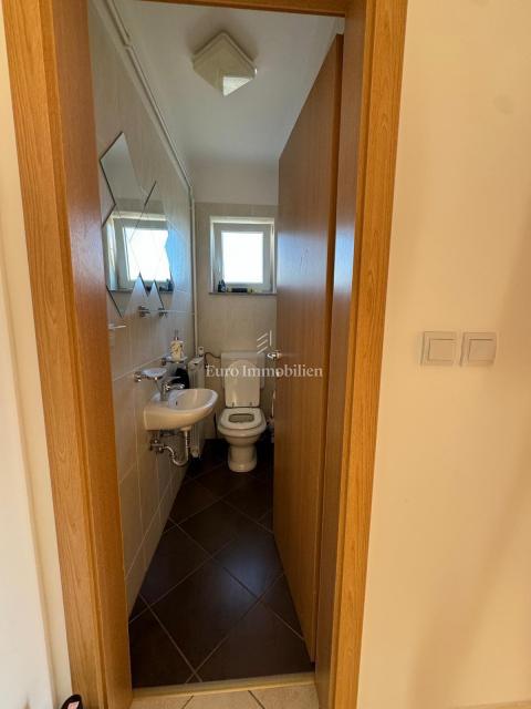 Appartamento con due camere da letto a Viškovo, 65 m2