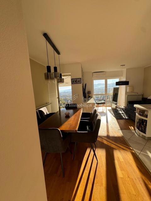 Appartamento con due camere da letto a Viškovo, 65 m2