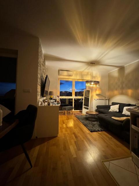 Appartamento con due camere da letto a Viškovo, 65 m2