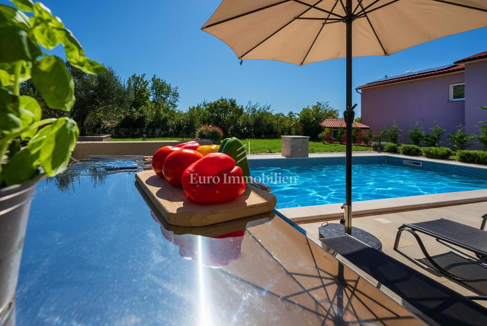 Istria - casa con piscina e jacuzzi a 2 km dal mare