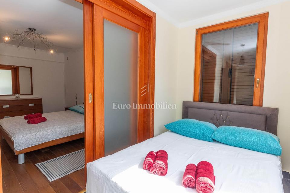 Selce, due case in vendita