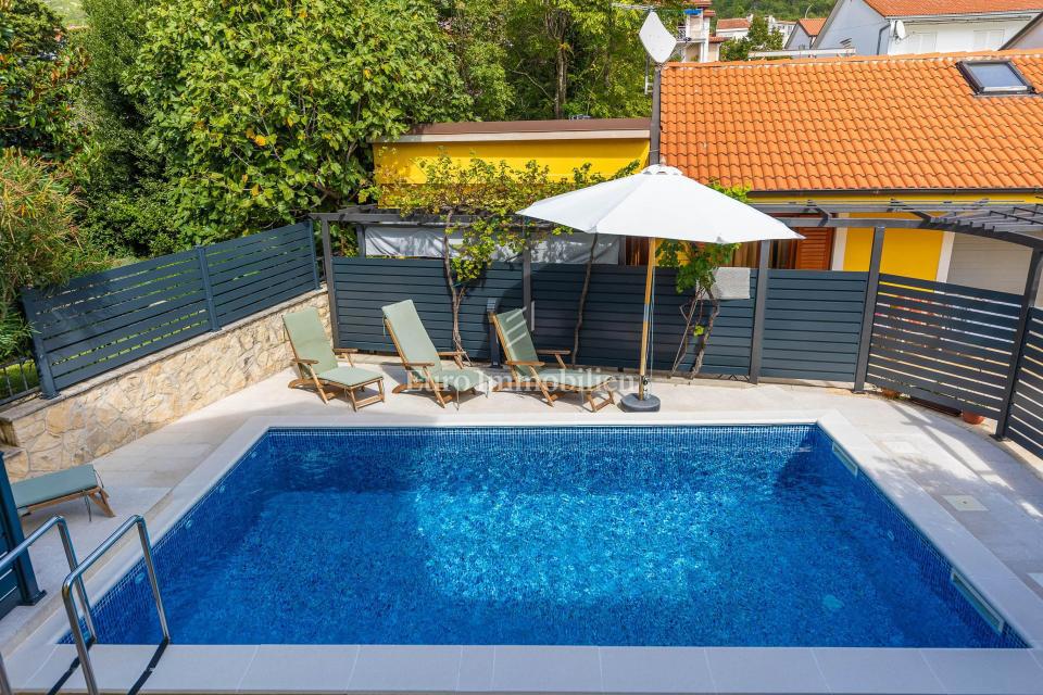 Selce, due case in vendita