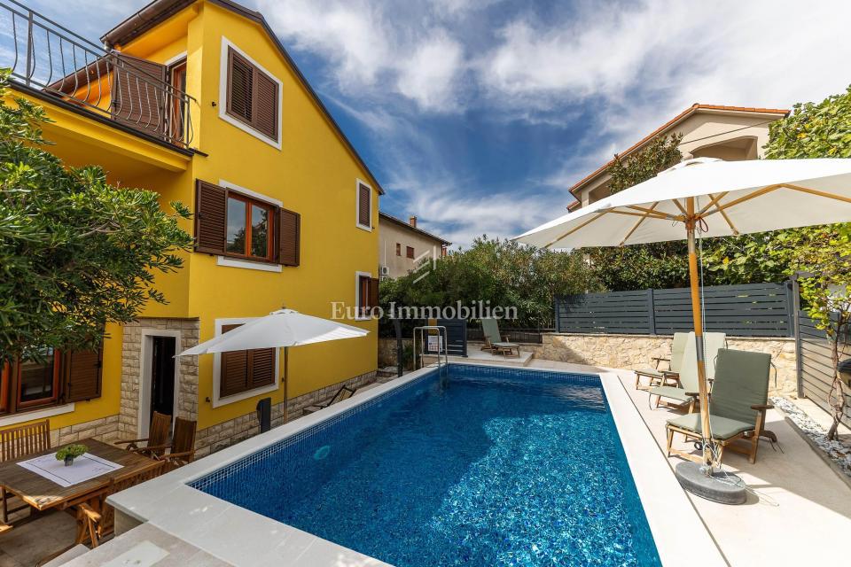 Selce, due case in vendita