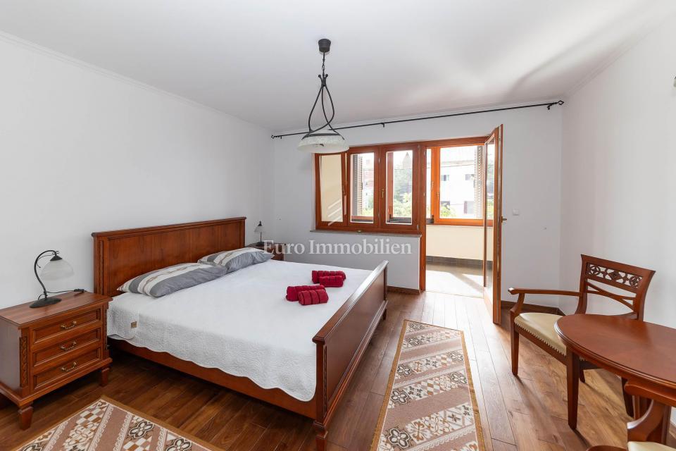 Selce, due case in vendita