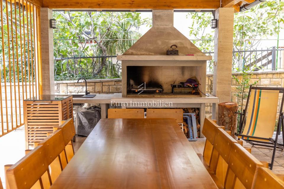 Selce, due case in vendita